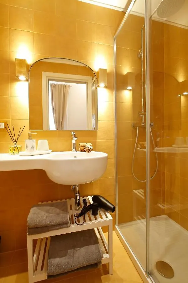 Breathe Liguria - Lucy 1 Bedroom And 1 Apartment In A Newly Renovated Nineteenth-Century Building In The Historic Center Near The Sea لا سبيتسْيا إيطاليا