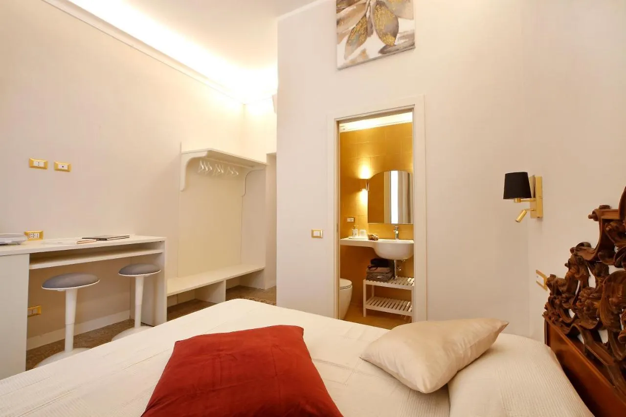 بيت ضيافة Breathe Liguria - Lucy 1 Bedroom And 1 Apartment In A Newly Renovated Nineteenth-Century Building In The Historic Center Near The Sea لا سبيتسْيا